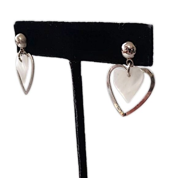 Dainty Mother of Pearl Heart Earrings Silver Tone Romantic Drop Dangle Pearlcore - Picture 9 of 14